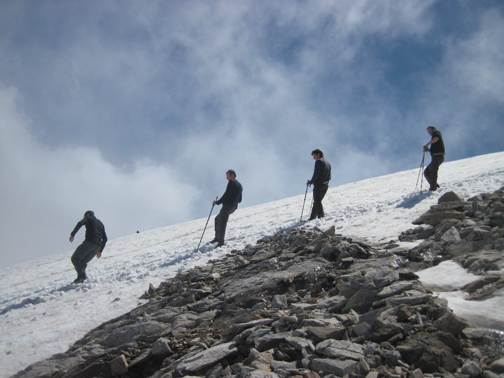 Afdaling op de bergen van de Pyreneeën
