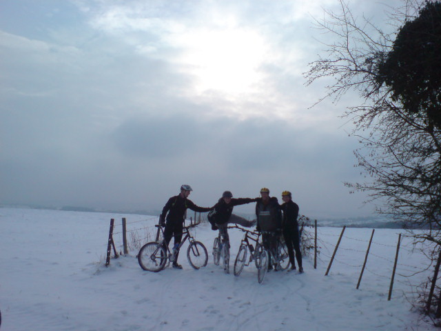 Mountainbike clinic in groep in de Ardennen