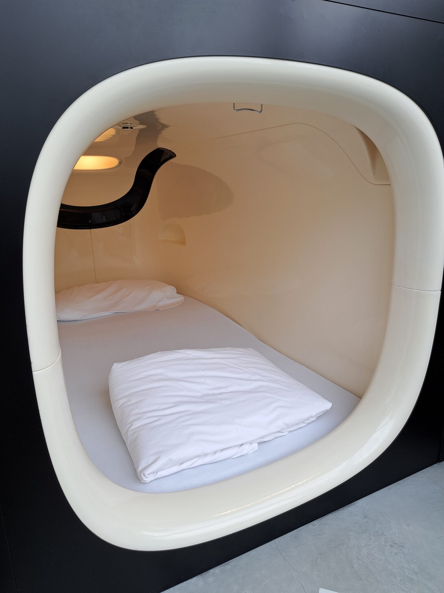 capsule hotel Japan Bunkhouse